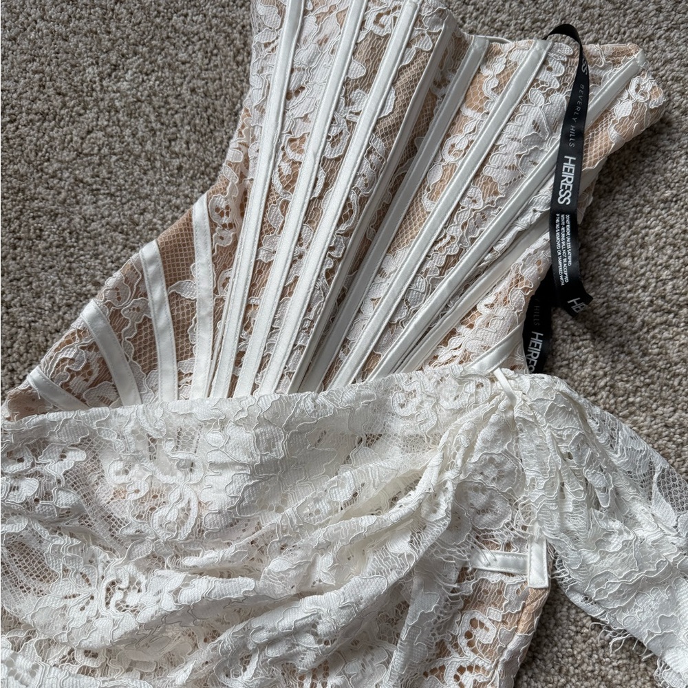 HERSS Elegant White Lace Dress